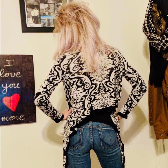 ⭐️Brand new vintage cardigan - Picture 3 of 5